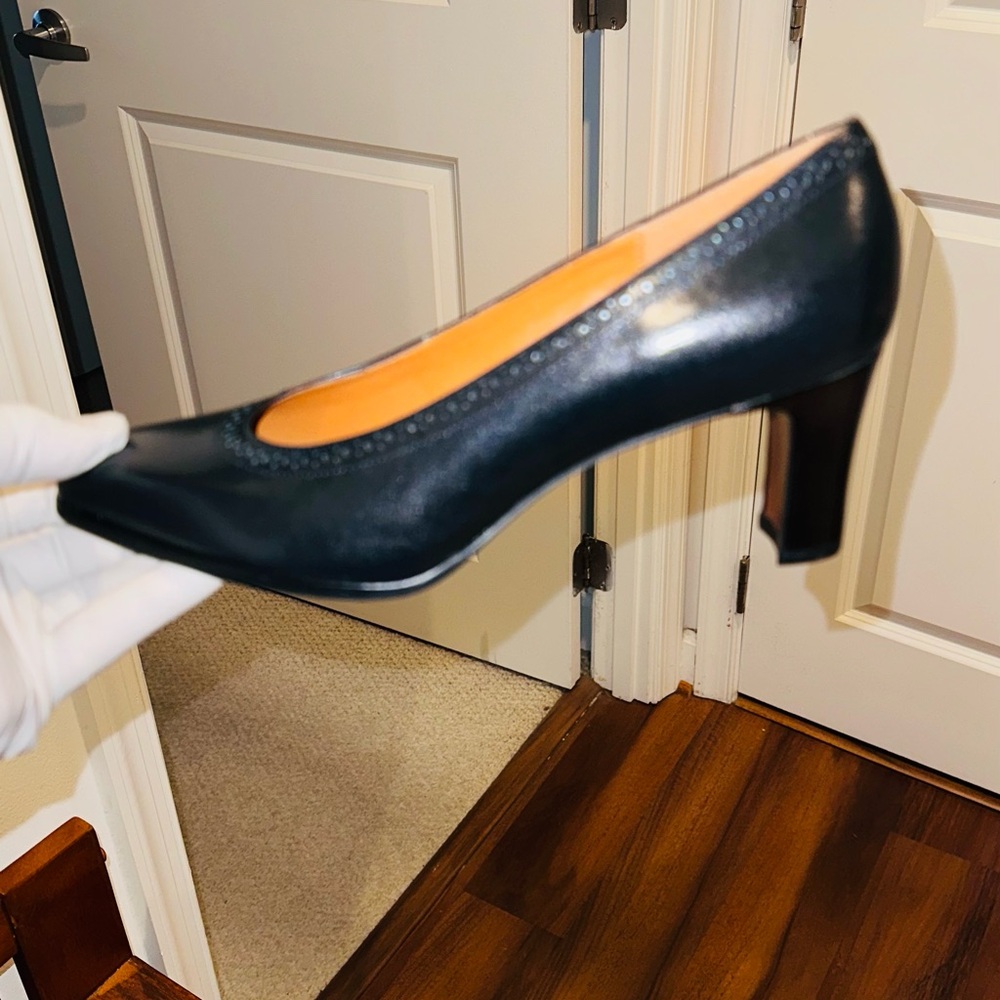 Etienne Aigner Black Leather Heels - Picture 7 of 9
